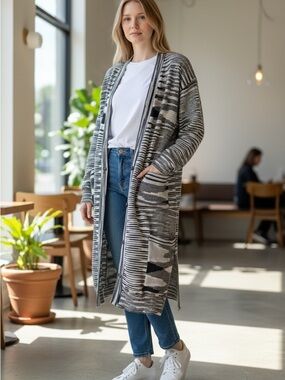 Missoni Fiammato Donna Black and White Striped Long Cardigan